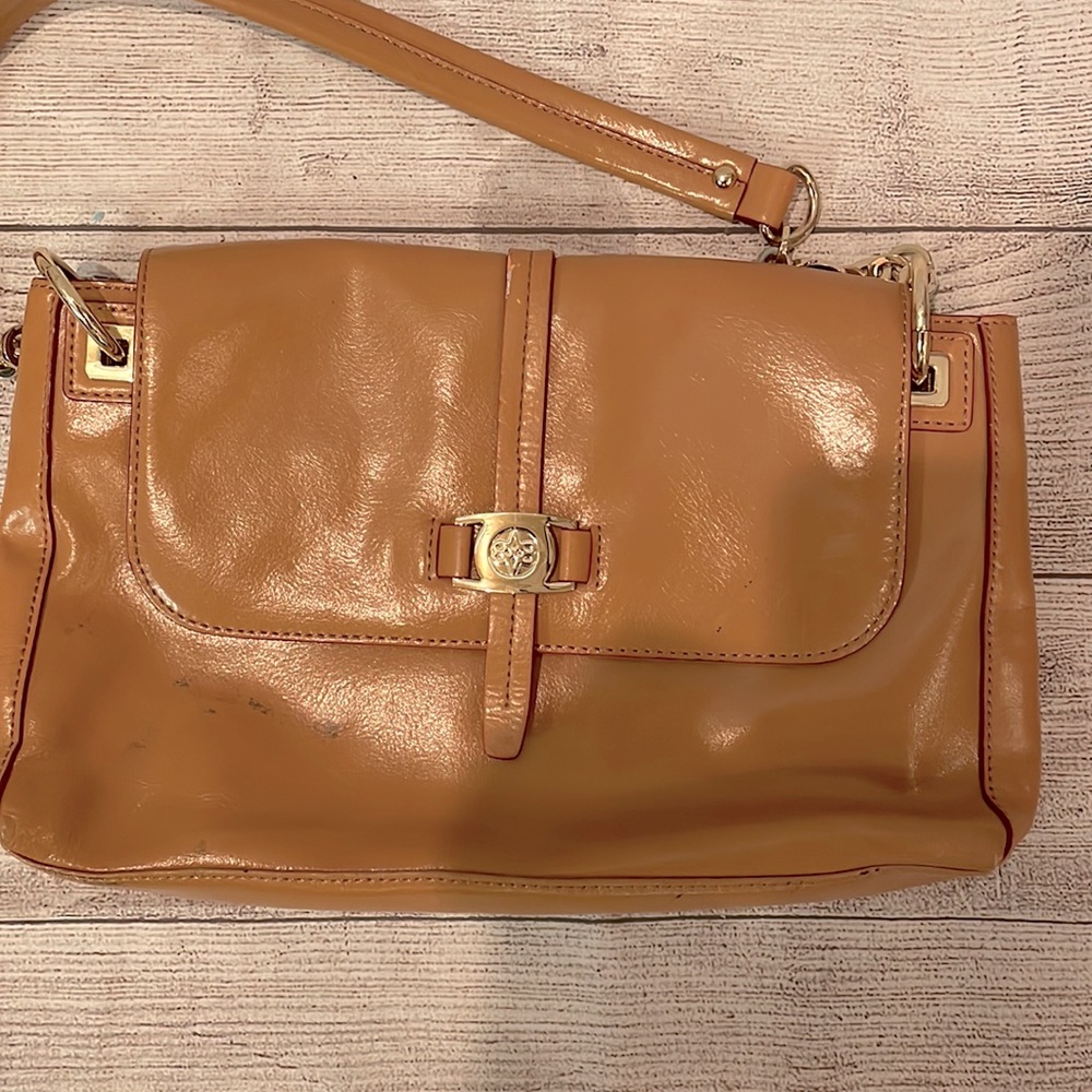 Tan Antonio Melani bag